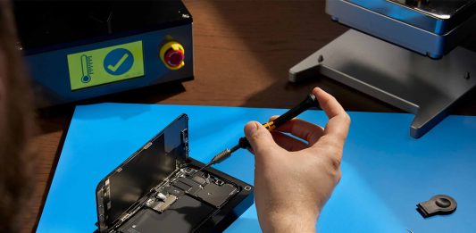 Self Service Repair is part of Apple’s efforts to further expand access to repairs, and is intended for individuals who are experienced with the complexities of repairing electronic devices. © Apple