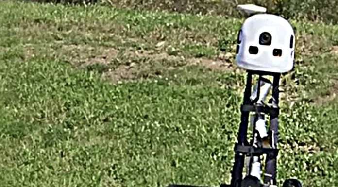 Apple Maps service @ Mrschimpf / CC BY-SA 4.0 https://creativecommons.org/licenses/by/4.0/