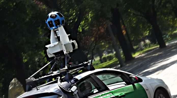 Google Street View Camera Car © Staszek99 / BY-SA 3.0 https://creativecommons.org/licenses/by-sa/3.0/