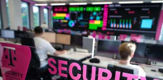 Angespannte Cyberlage: Telekom baut Schutz-Zentrum aus. © Deutsche Telekom/ Foto: Norbert Ittermann