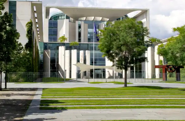 Bundeskanzleramt Berlin – Photo: pxhere.com