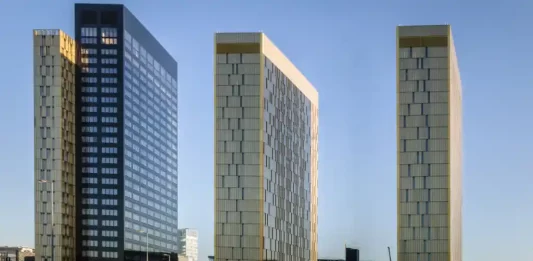 Foto: Gerichtshof der Europäischen Union. Die drei Türme (von links nach rechts) Rocca, Montesquieu und Comenius