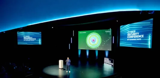 BSI-Präsidentin Claudia Plattner am 5. März 2026 bei der Cyber Security Conference by Schwarz Digits, im Hintergrund das 